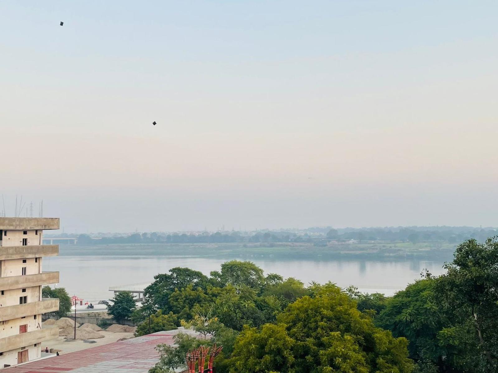 Holidayy Inn Prayagraj Ngoại thất bức ảnh