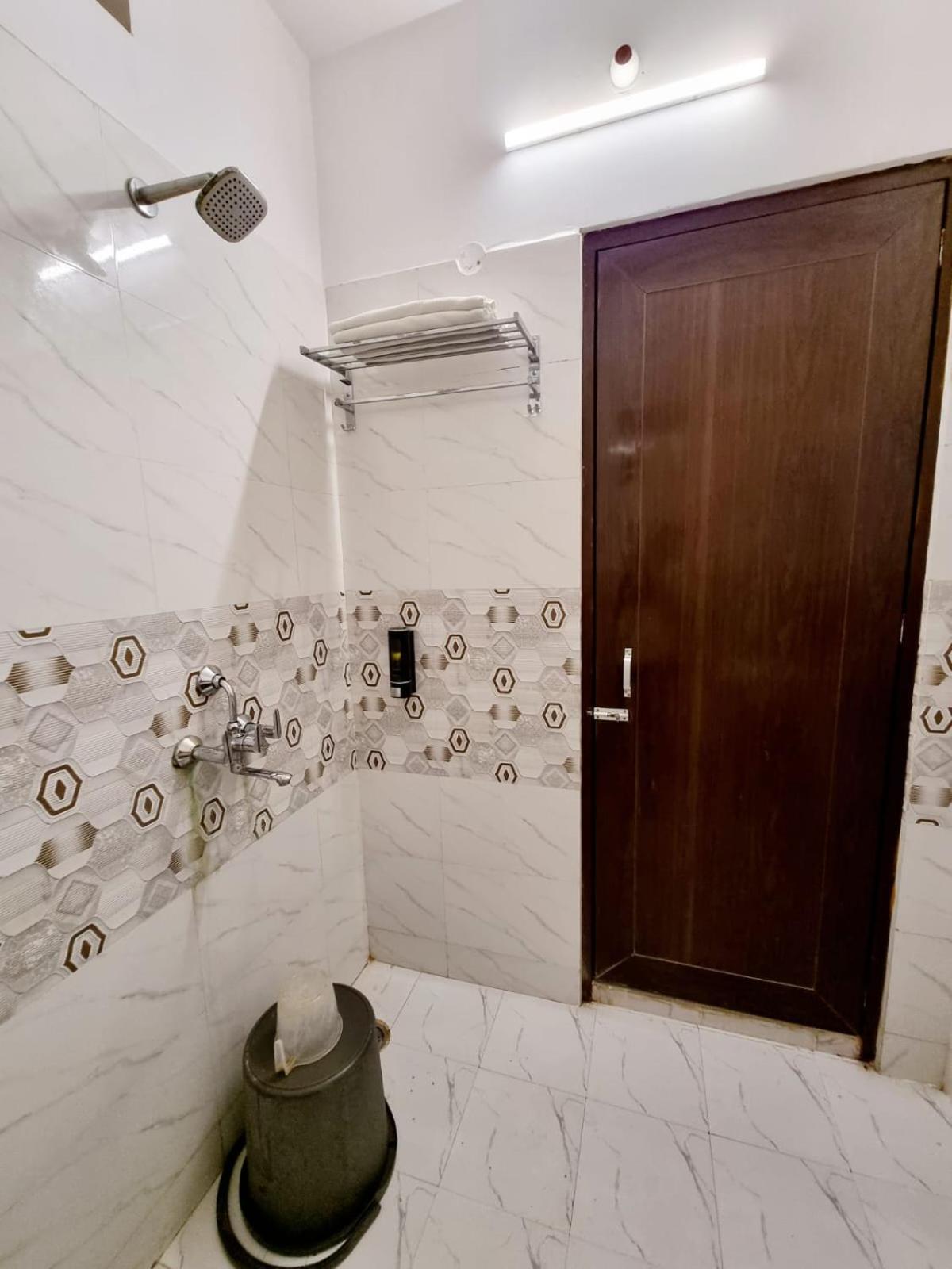 Holidayy Inn Prayagraj Ngoại thất bức ảnh
