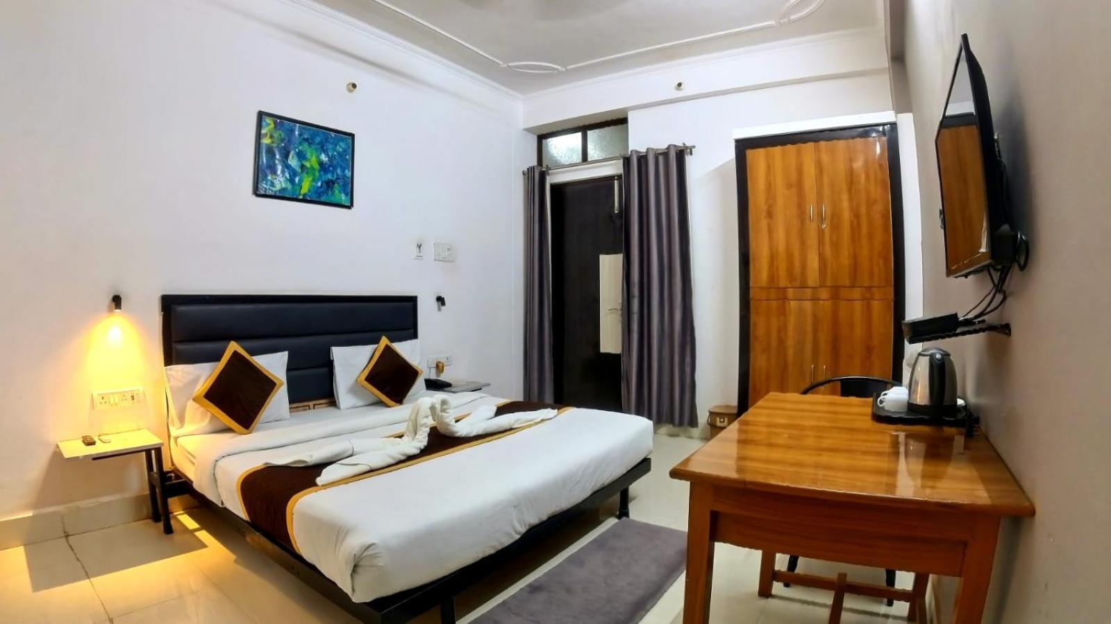 Holidayy Inn Prayagraj Ngoại thất bức ảnh
