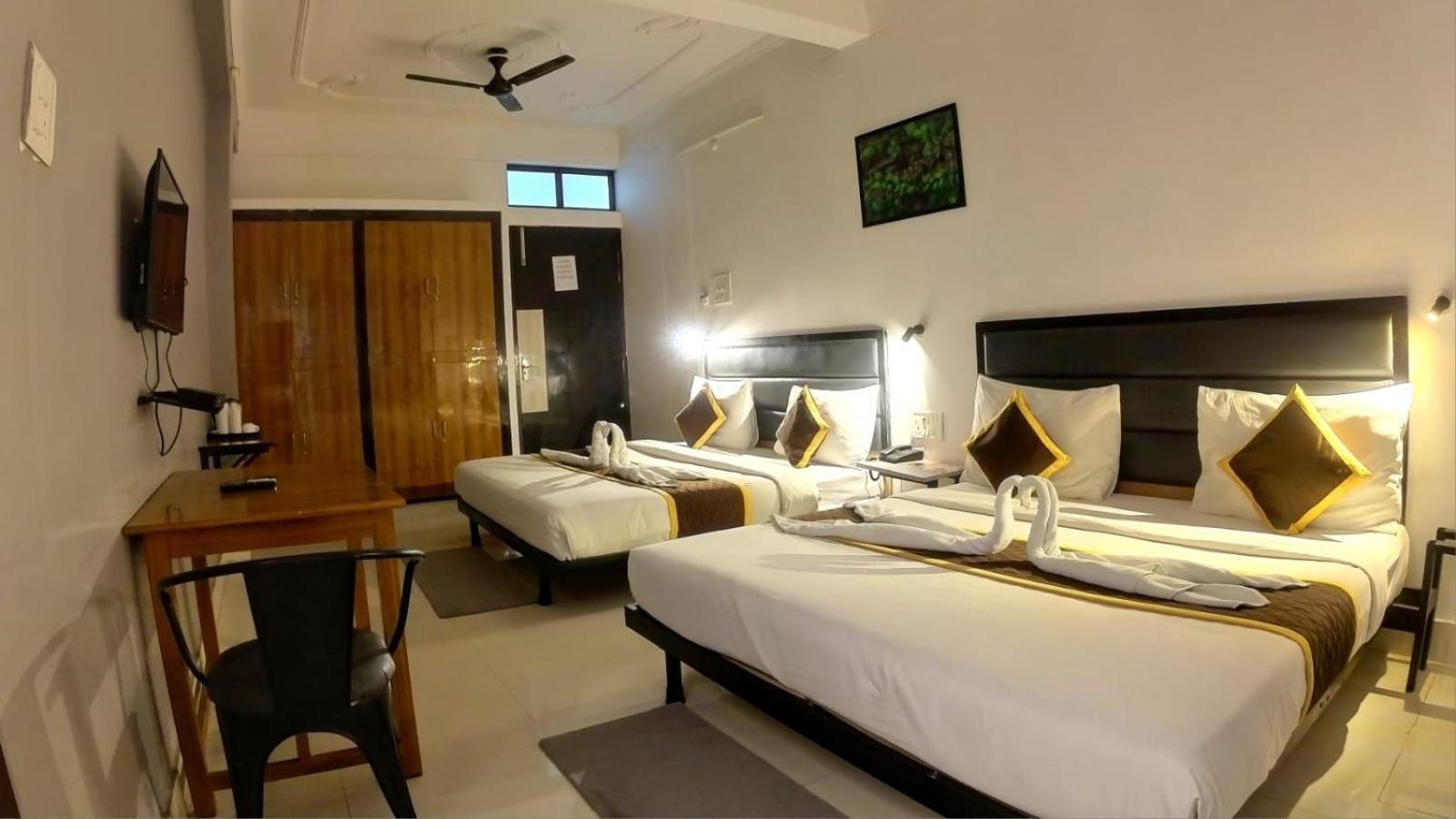 Holidayy Inn Prayagraj Ngoại thất bức ảnh
